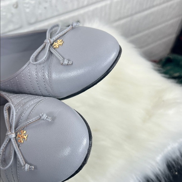 Tory Burch Light Gray Flats with Bow Detail - Picture 2 of 4